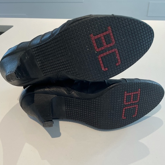 (2/$20) BC Black Vegan leather booties Size 7.5 - Picture 4 of 6